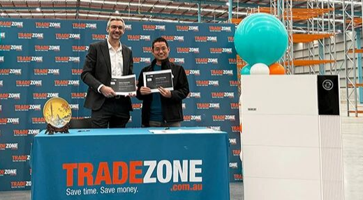 SAJ Electric y Tradezone unen fuerzas en una alianza estratégica